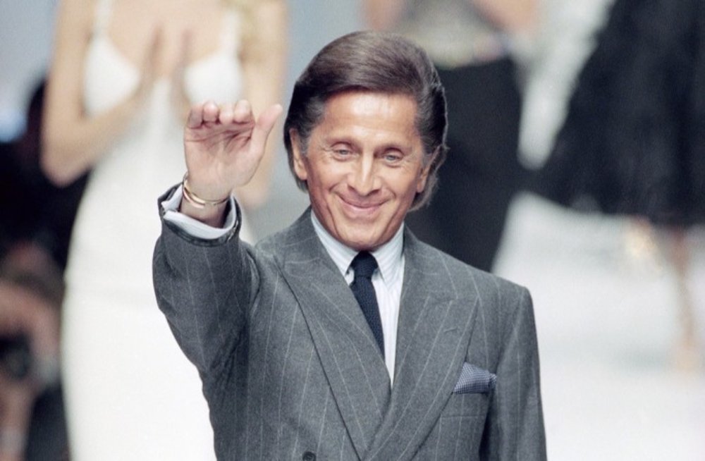 Valentino - Τίτλοι τέλους για τον εμβληματικό couturier της ιταλικής μόδας