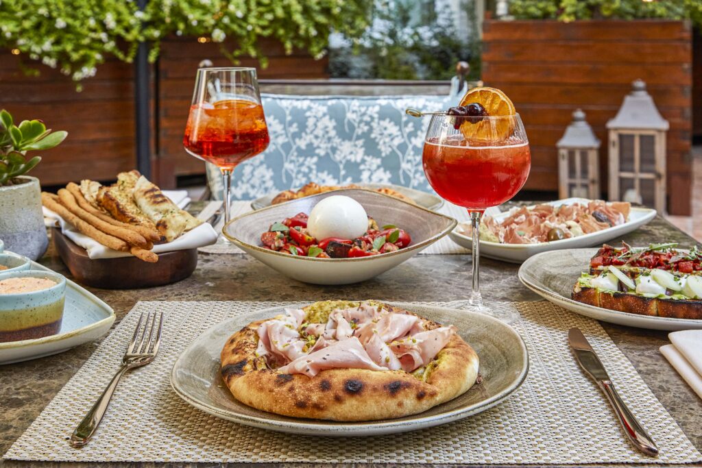 Atrium of Alexander’s Lounge - Ο ιταλικός οίκος Produttori del Barbaresco έκανε την αρχή!