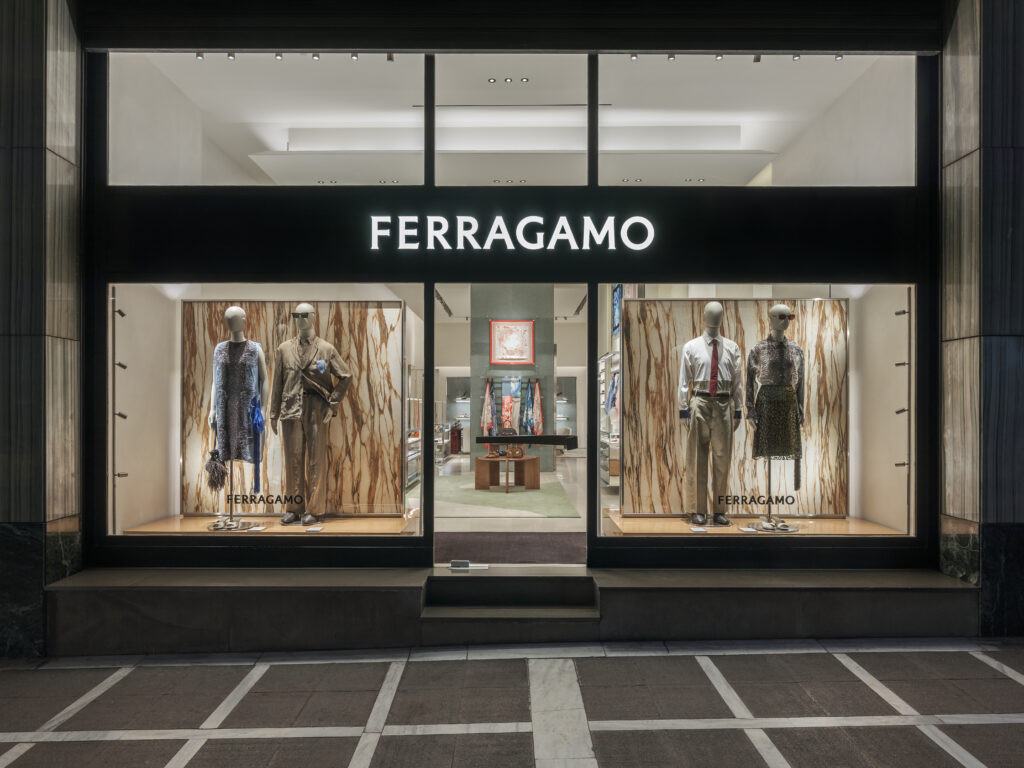 Η Ferragamo άνοιξε την ανανεωμένη μπουτίκ της στην Αθήνα